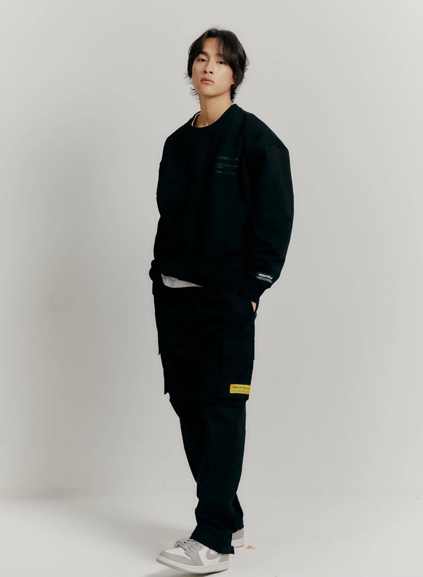 men_women_comfort_oversized_crewneck_loose_fit_sweatshirt_long_sleeve_sweater_simple_design_pullover_casual_plain_tops_teens_mtm_ice_grey_black